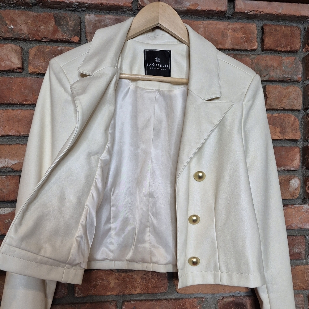 Bagatelle Ivory Faux Leather Cropped Blazer Gold Button Jacket M - Picture 4 of 14